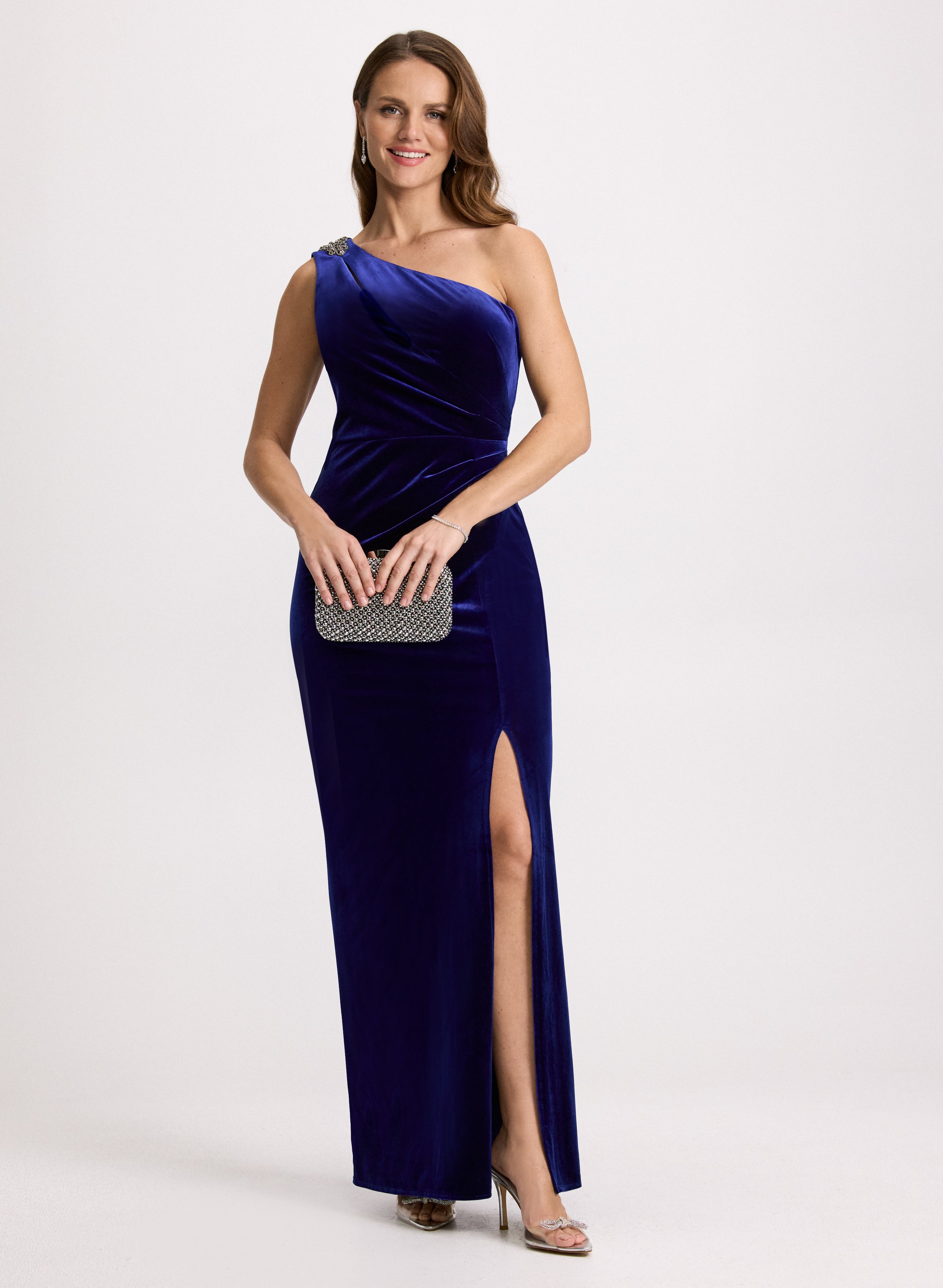 Blue velvet dress outfit best sale