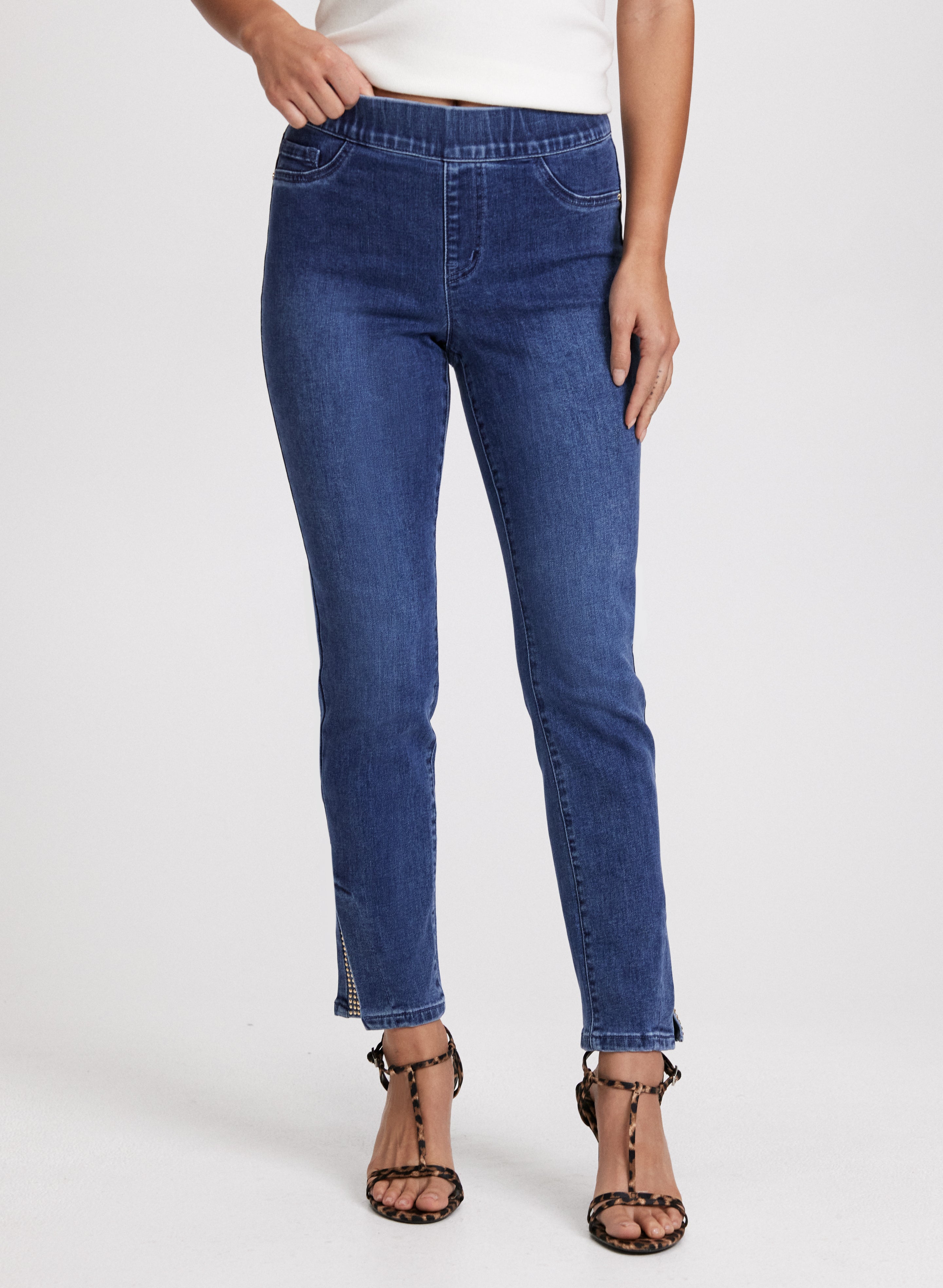 Embellished Hem Slit Jeans