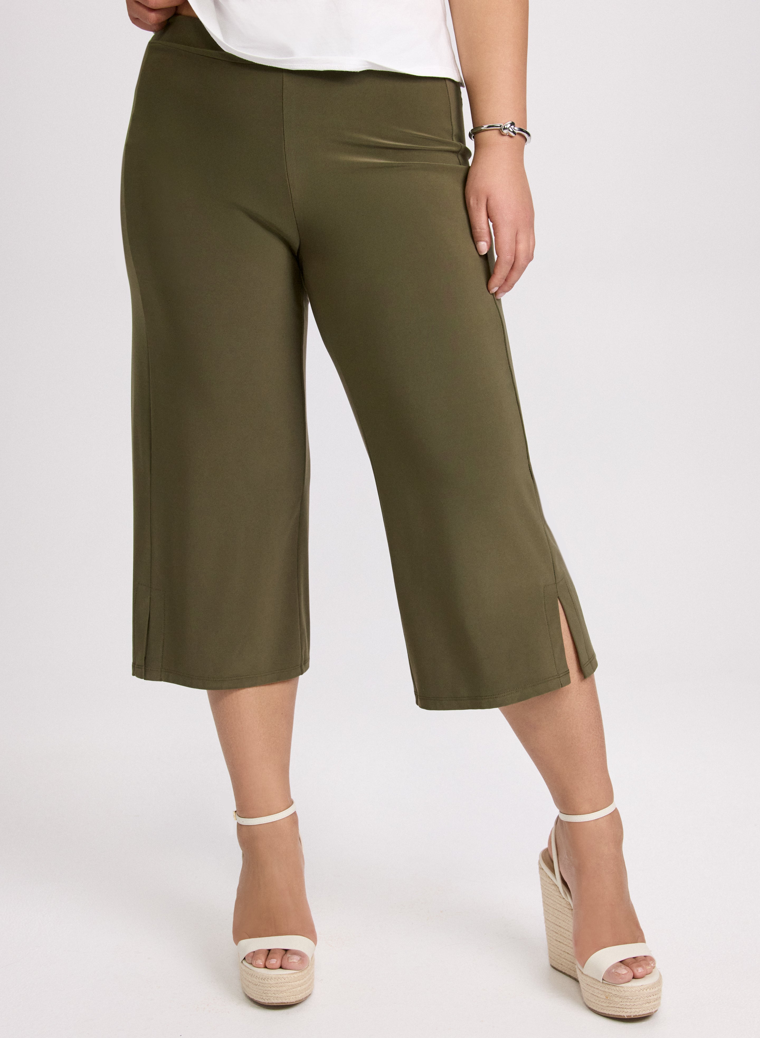 Side Slit Pull-On Capris