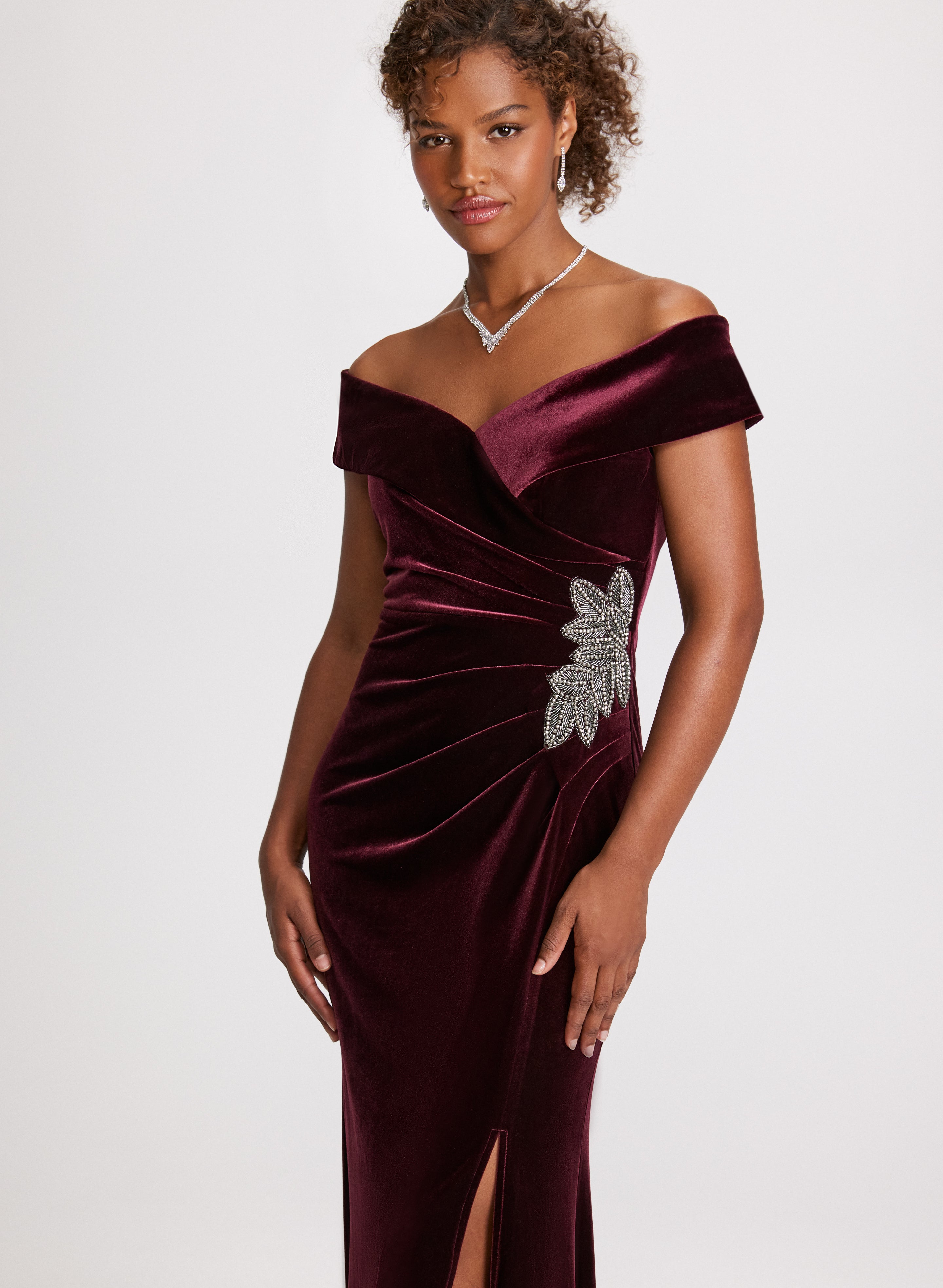 Elegant Velvet Sweetheart Neck Backless Long Gown Rust