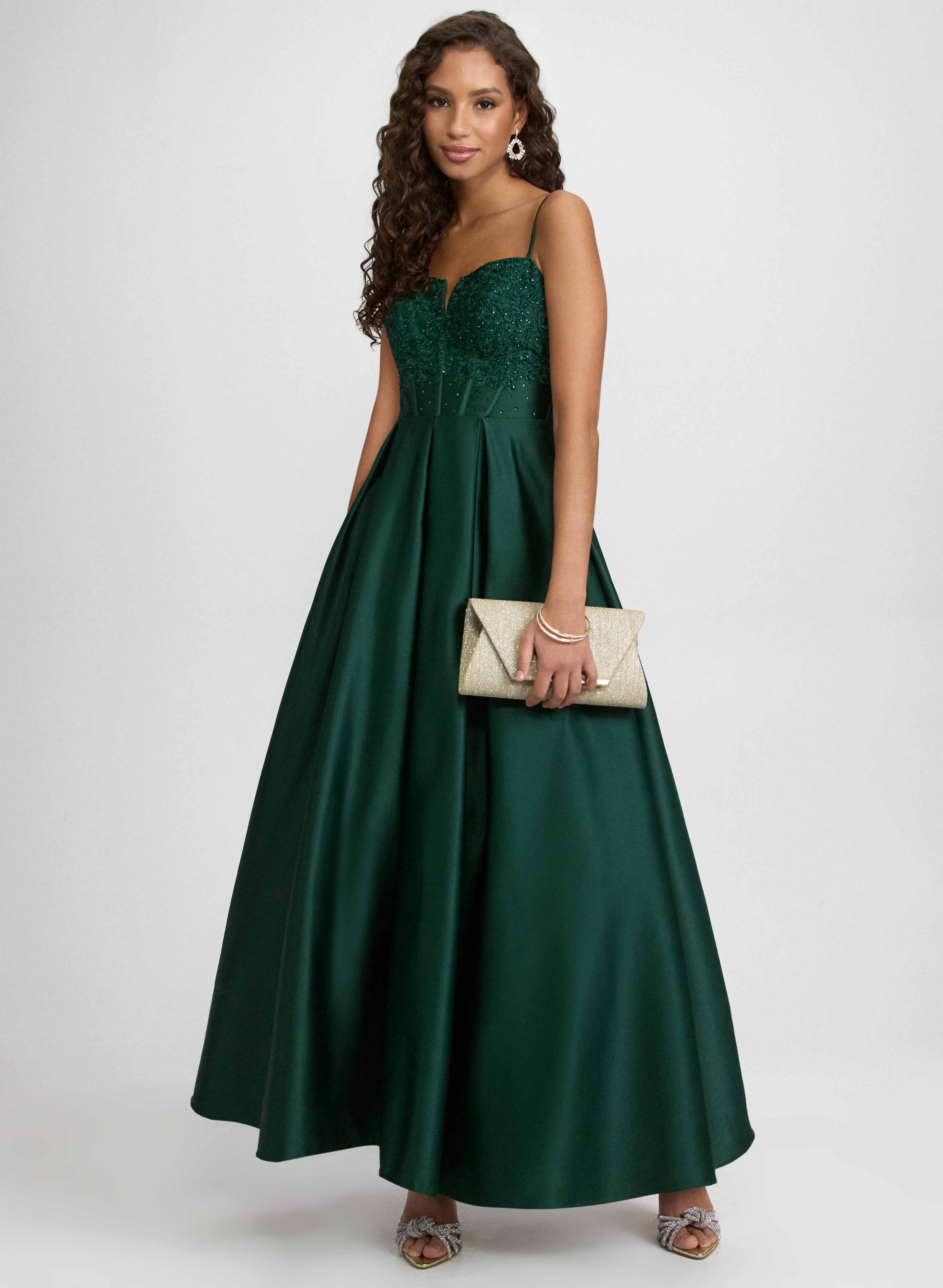 Evening Dresses | Shop Elegant & Formal Gowns | Laura Canada Evening Dresses | Shop Elegant & Formal Gowns | Laura Canada