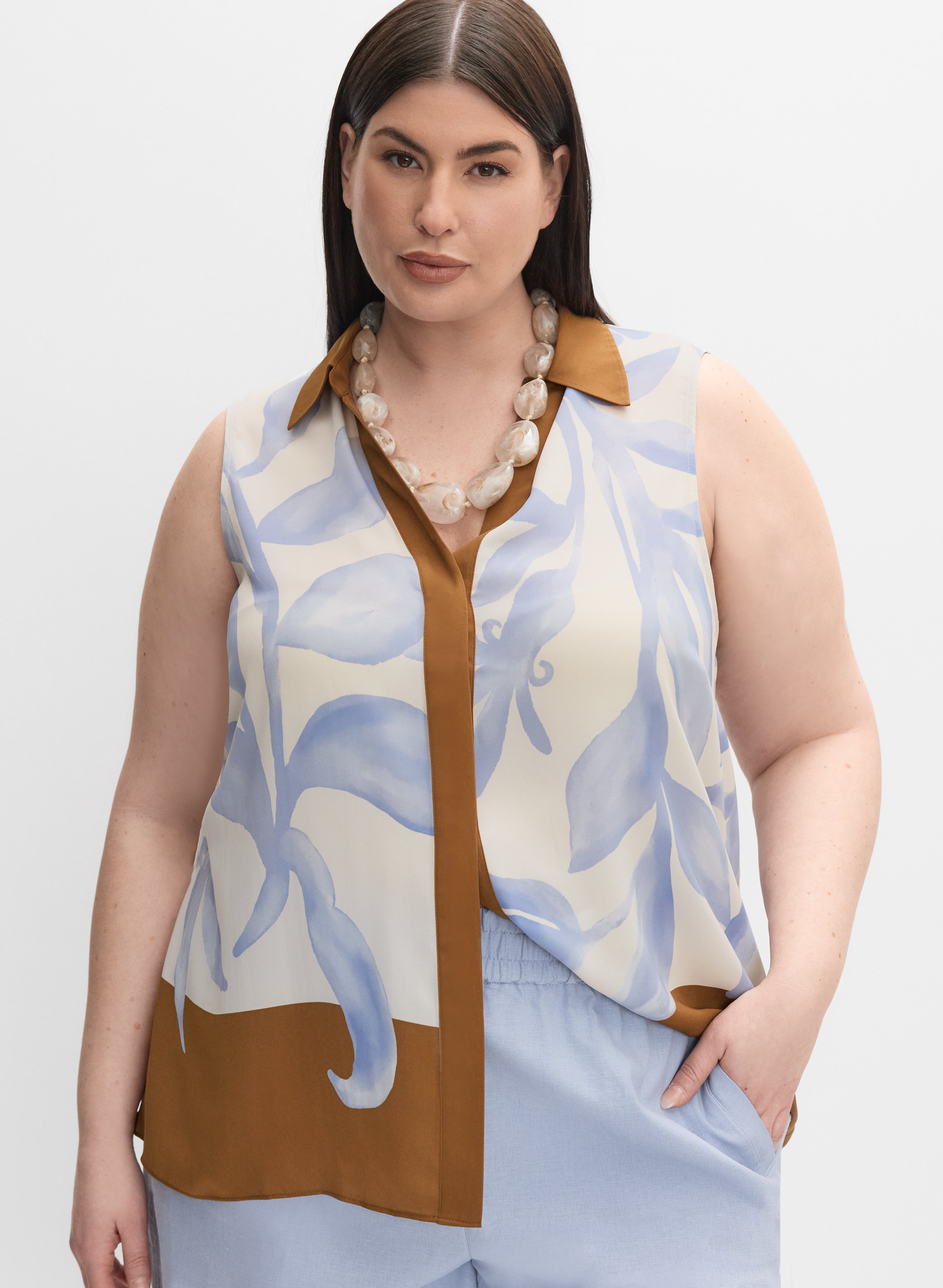 laura Melanie Lyne - Floral Sleeveless Blouse