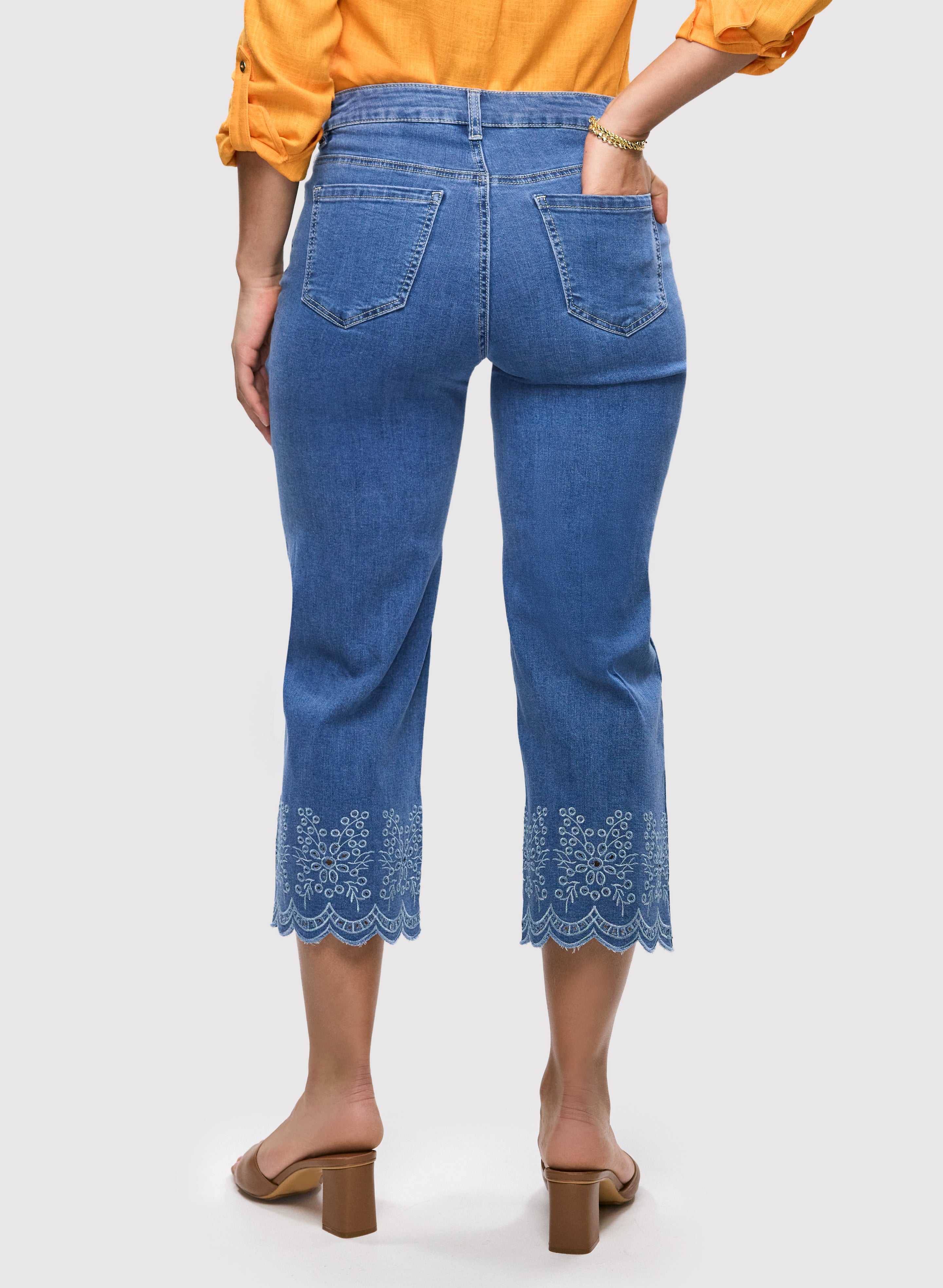 Embroidered Hem Capri Jeans