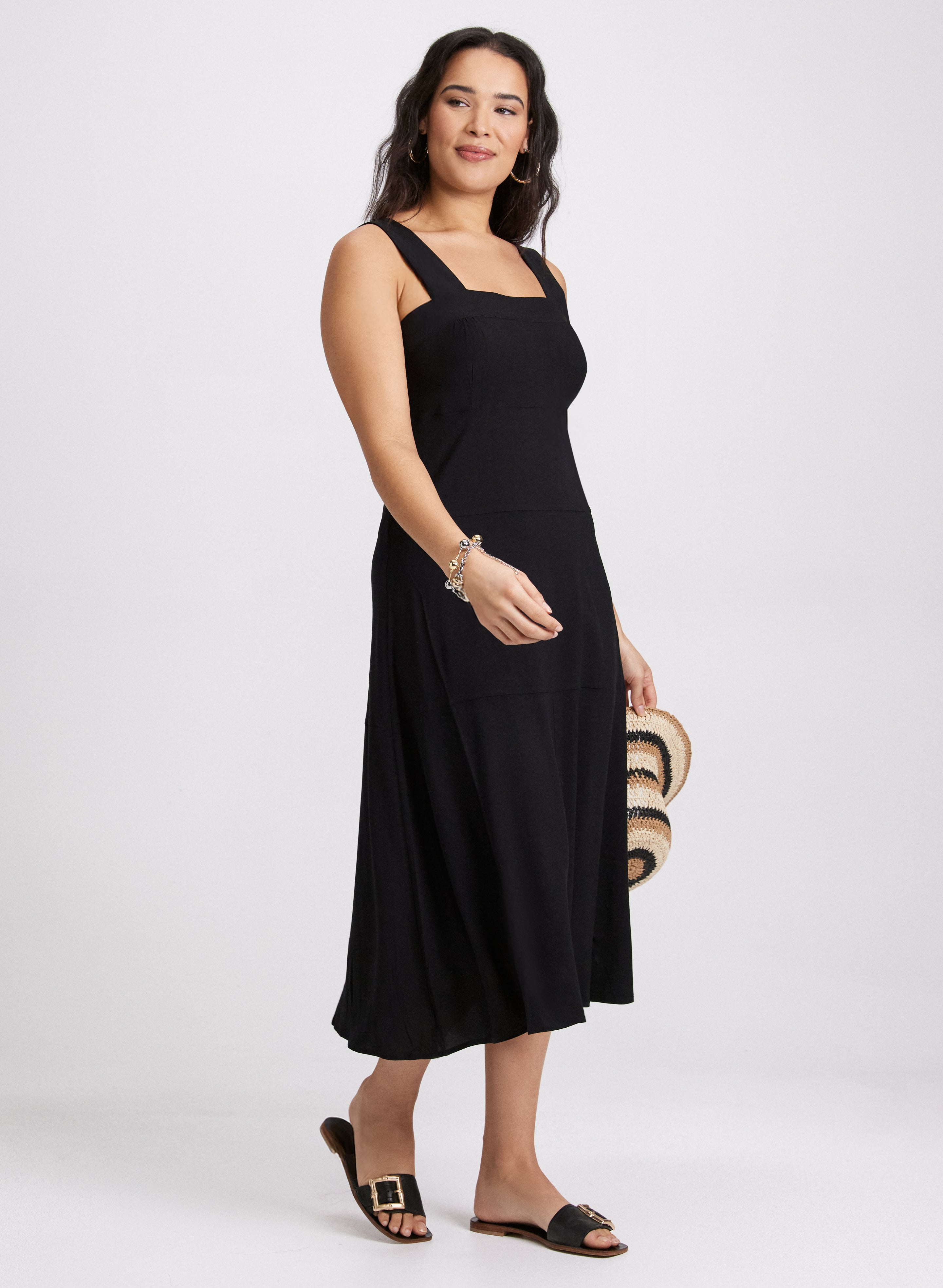 Sleeveless Elegante Midi Dress with Square Neck