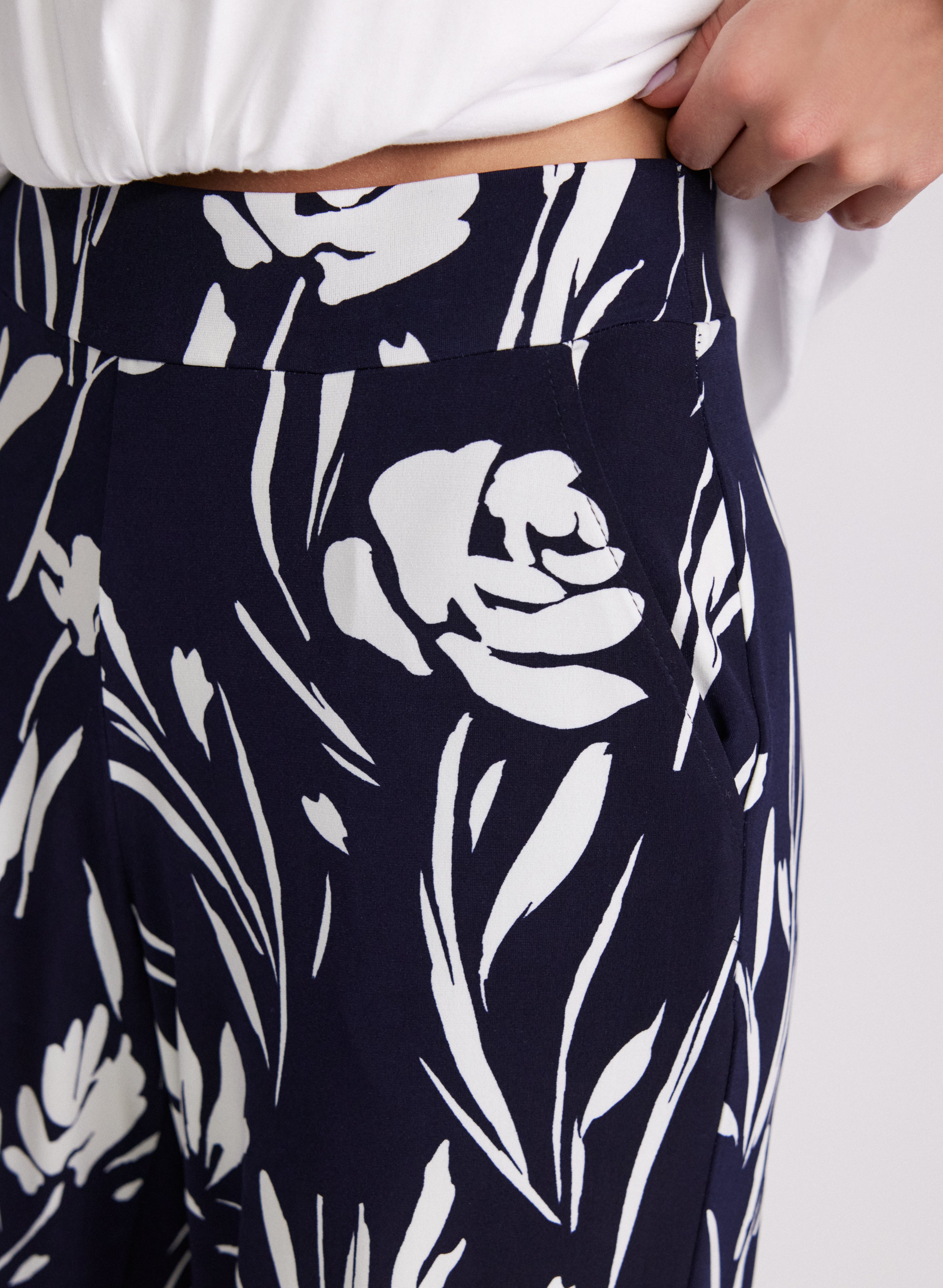 Wide-Leg Floral Print Pants