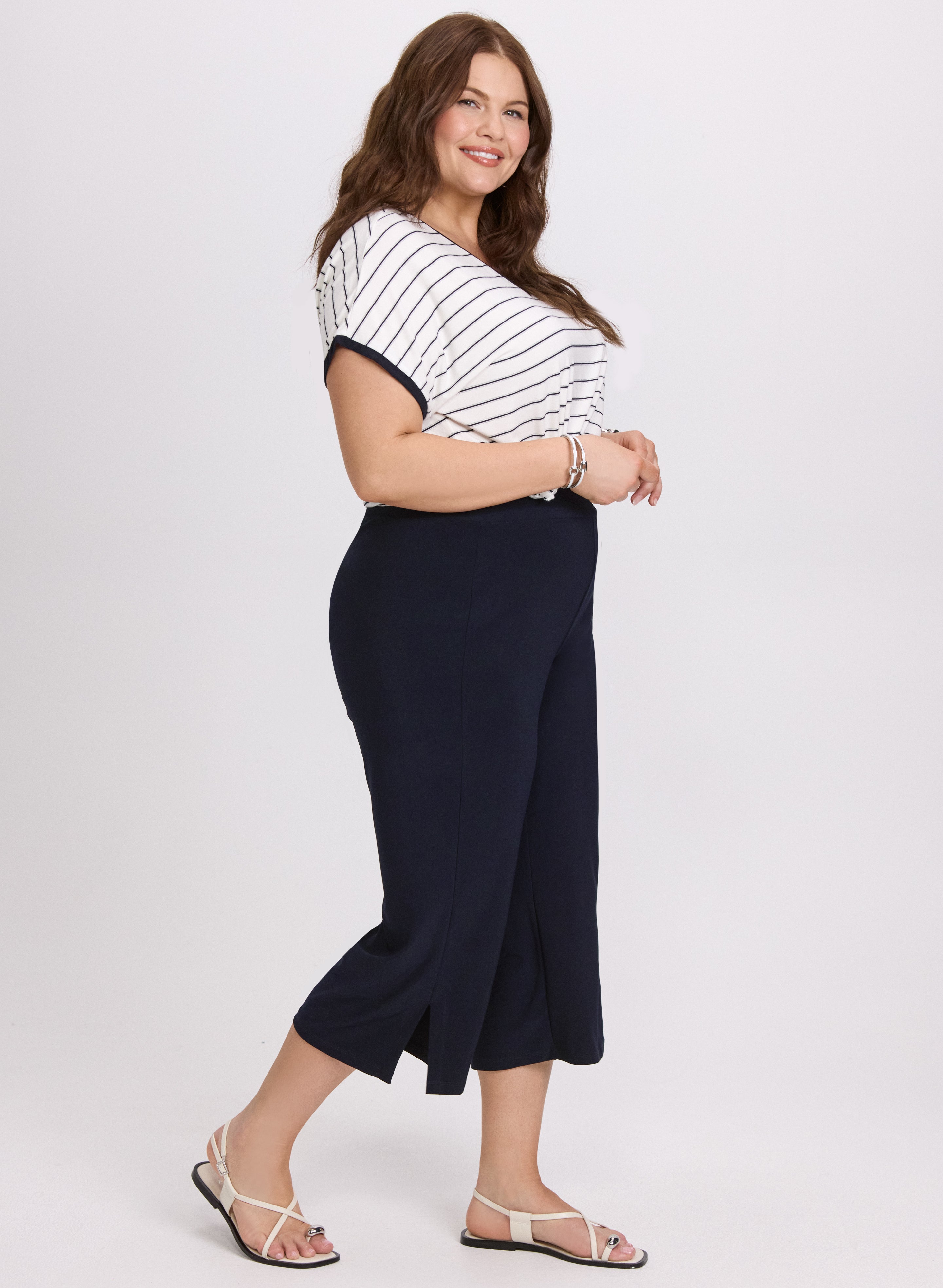 Side Slit Pull-On Capris