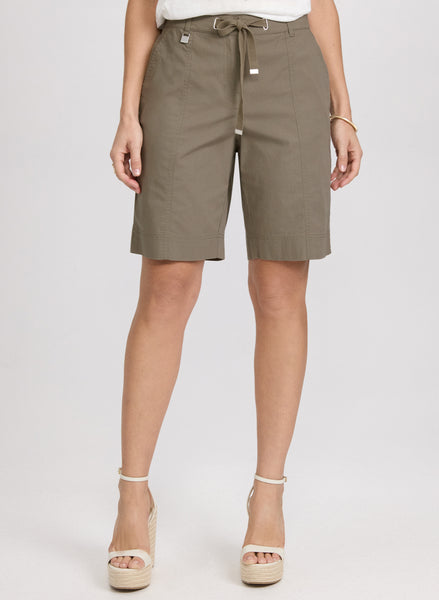 新品　BRIEFING BUSH RELAXED SHORT PANTS 新品 BRIEFING BUSH RELAXED SHORT PANTS Brand New BRIEFING ST