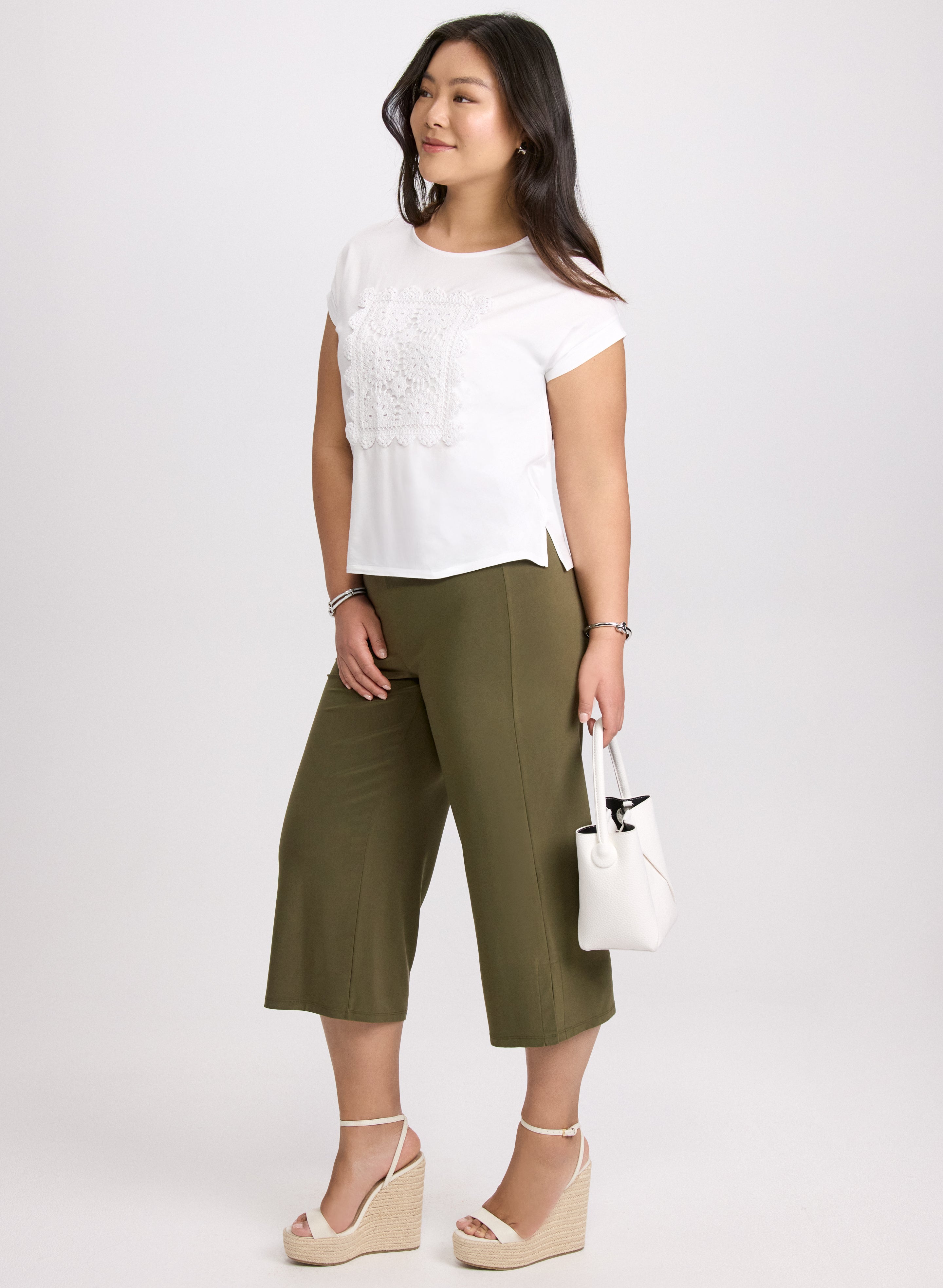Side Slit Pull-On Capris