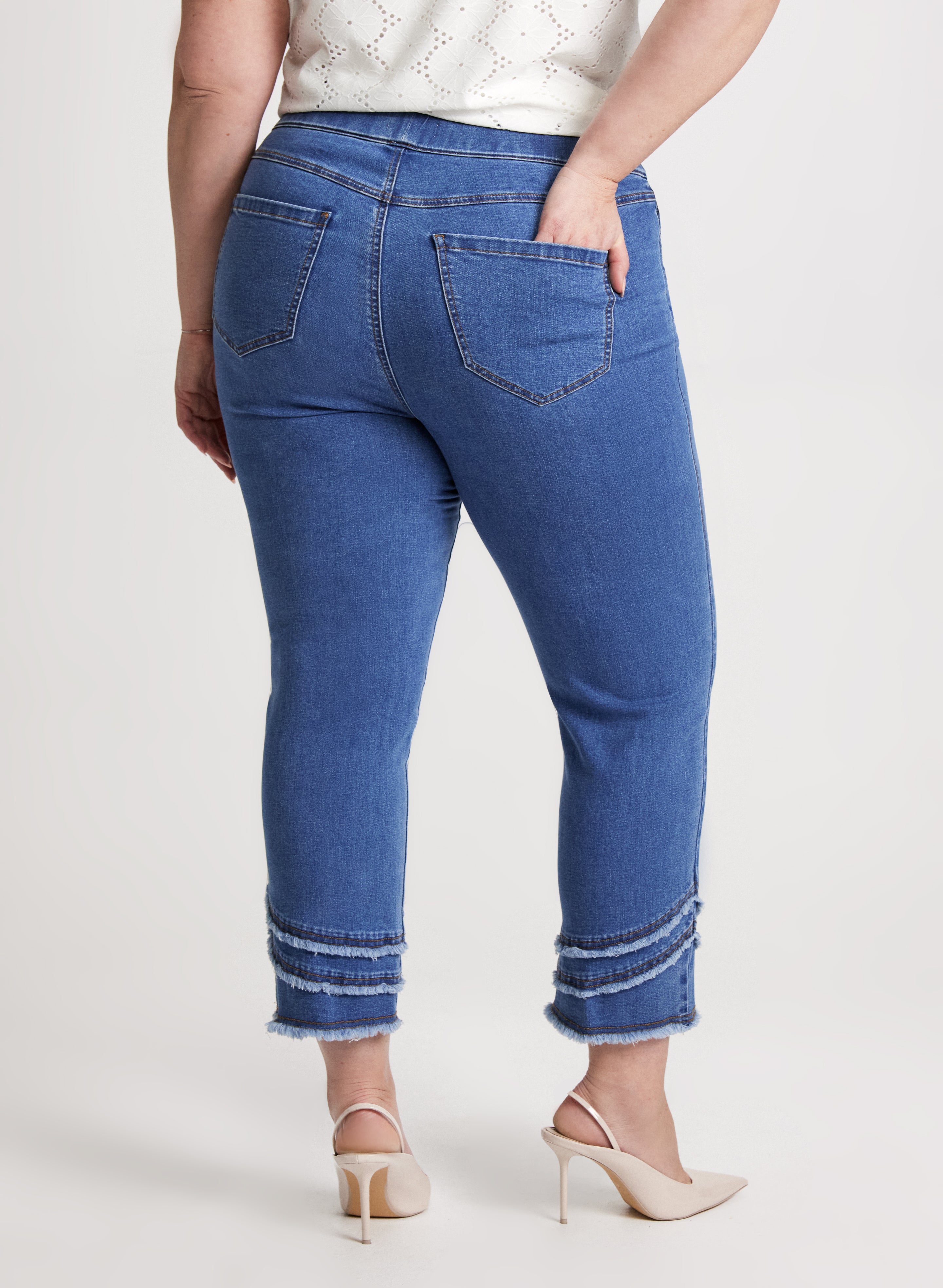 Asymmetric Fringe Hem Jeans