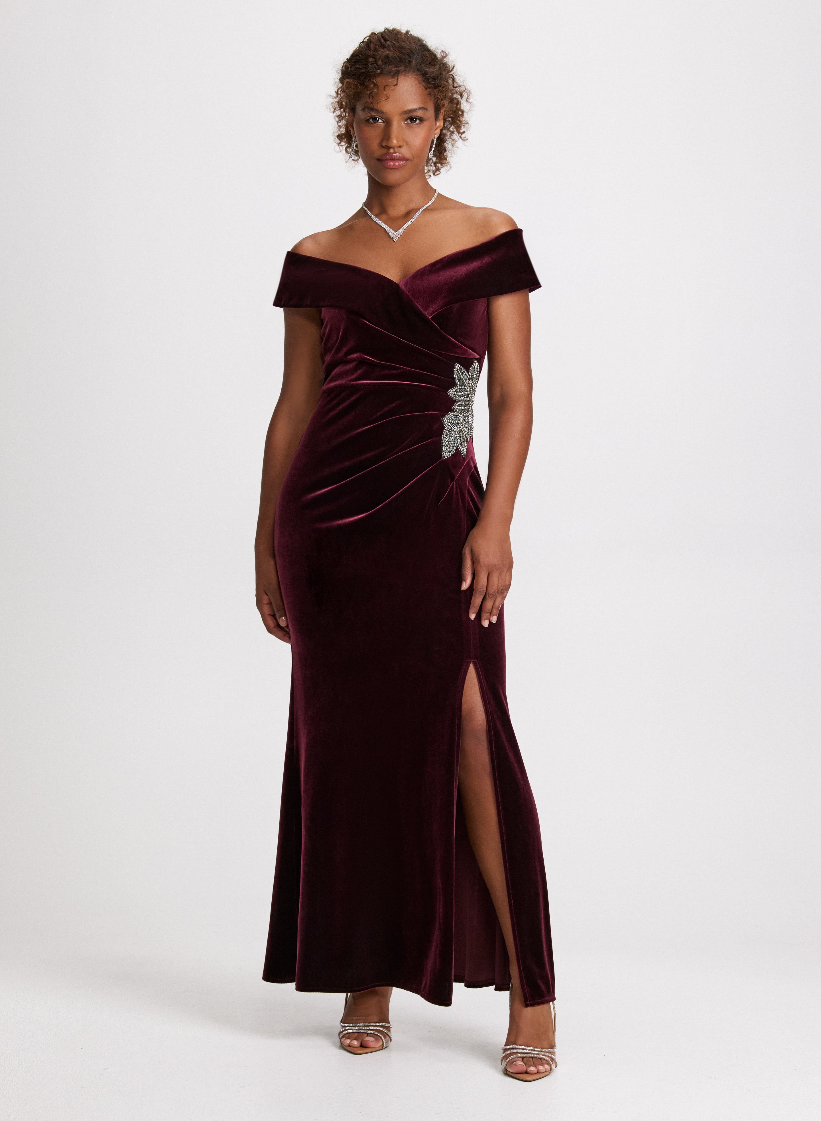 Floor length velvet dress hotsell