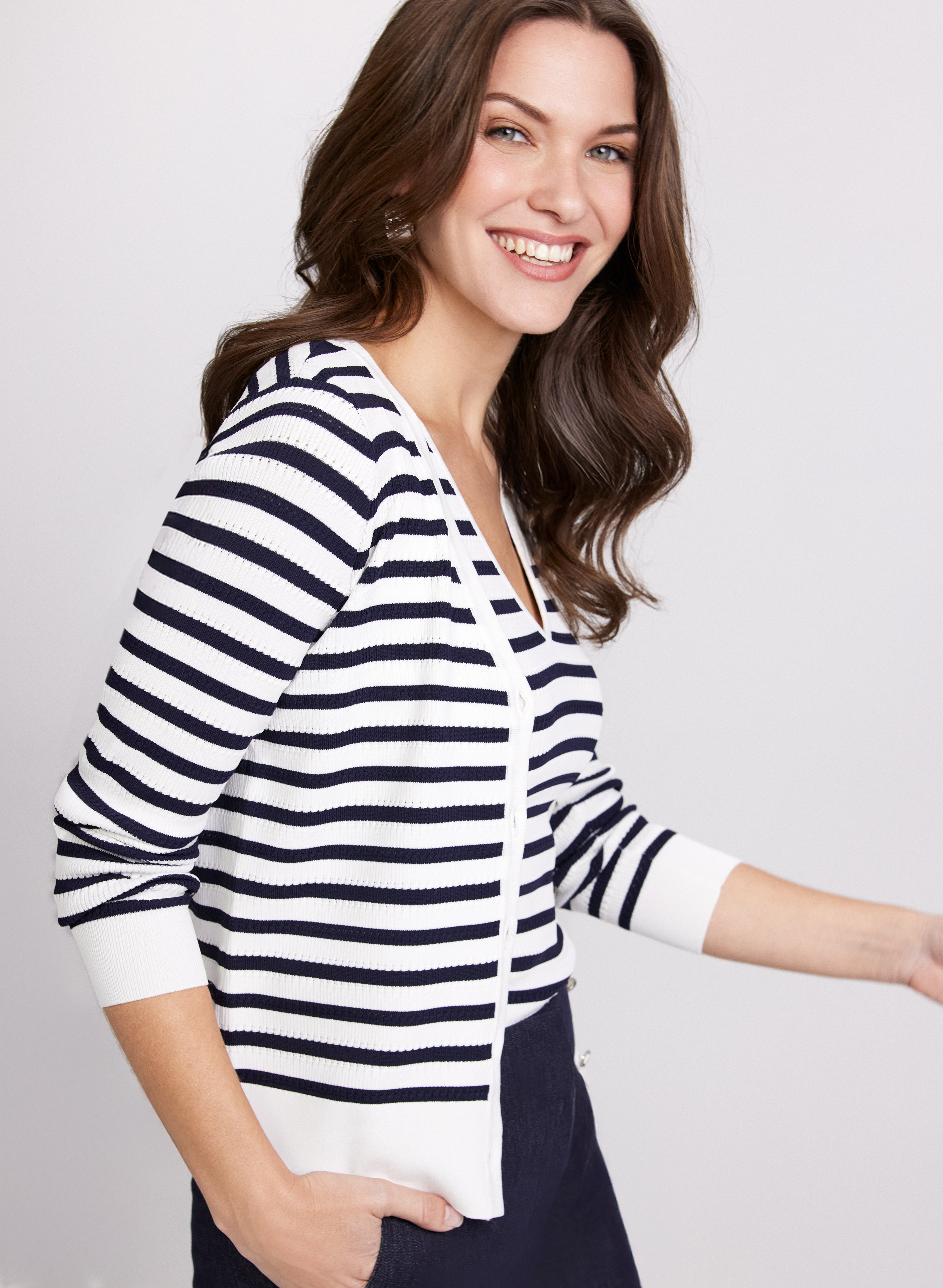 T-shirt en coton à col en V profond pour hoe, coupe basse, extensible T-shirt en coton à col en V profond pour hoe, coupe basse, extensible