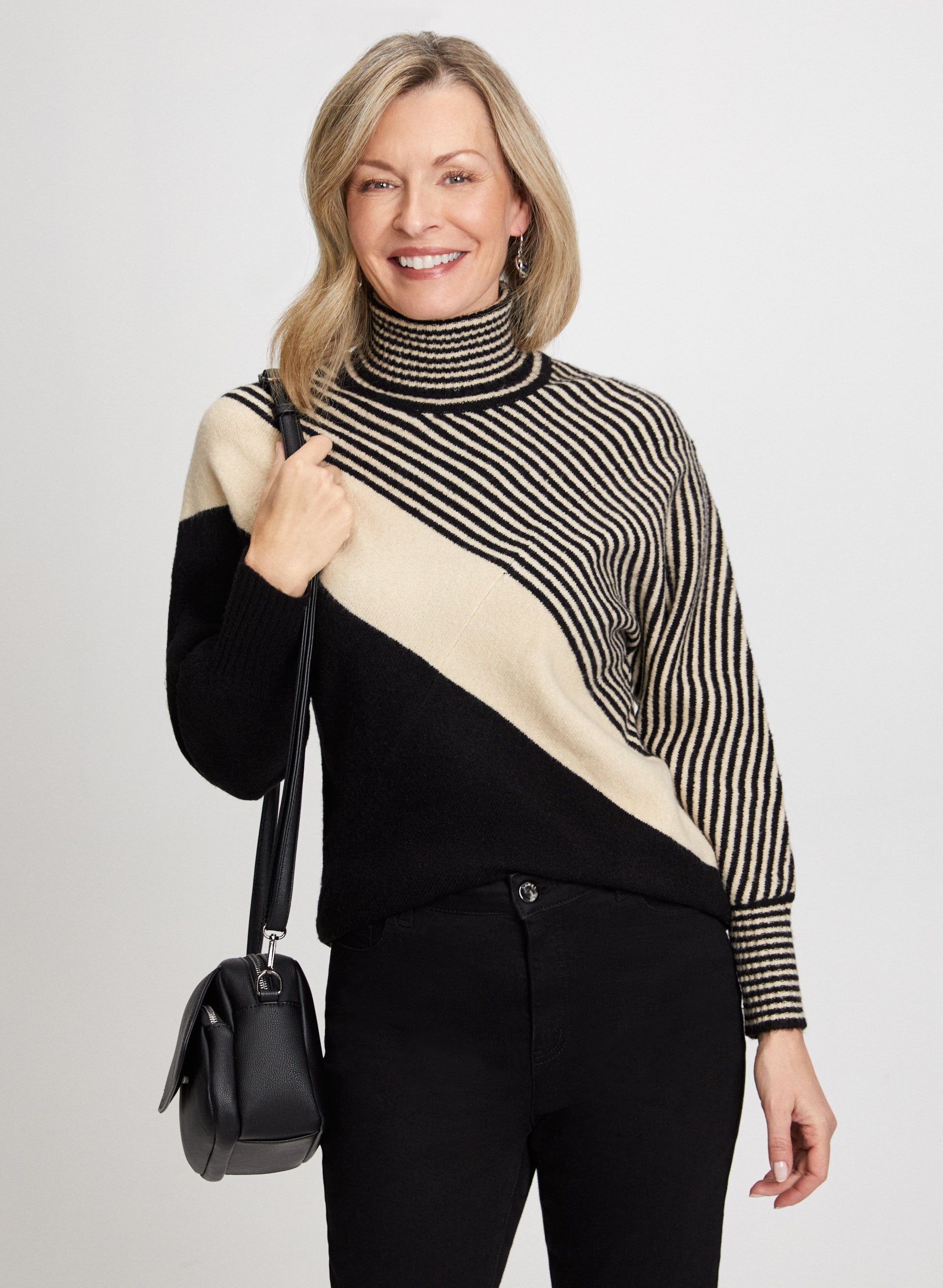 Laura Women s Acrylic Polyester Spandex Stripe Print Turtleneck Sweater in Black Pattern Size Medium