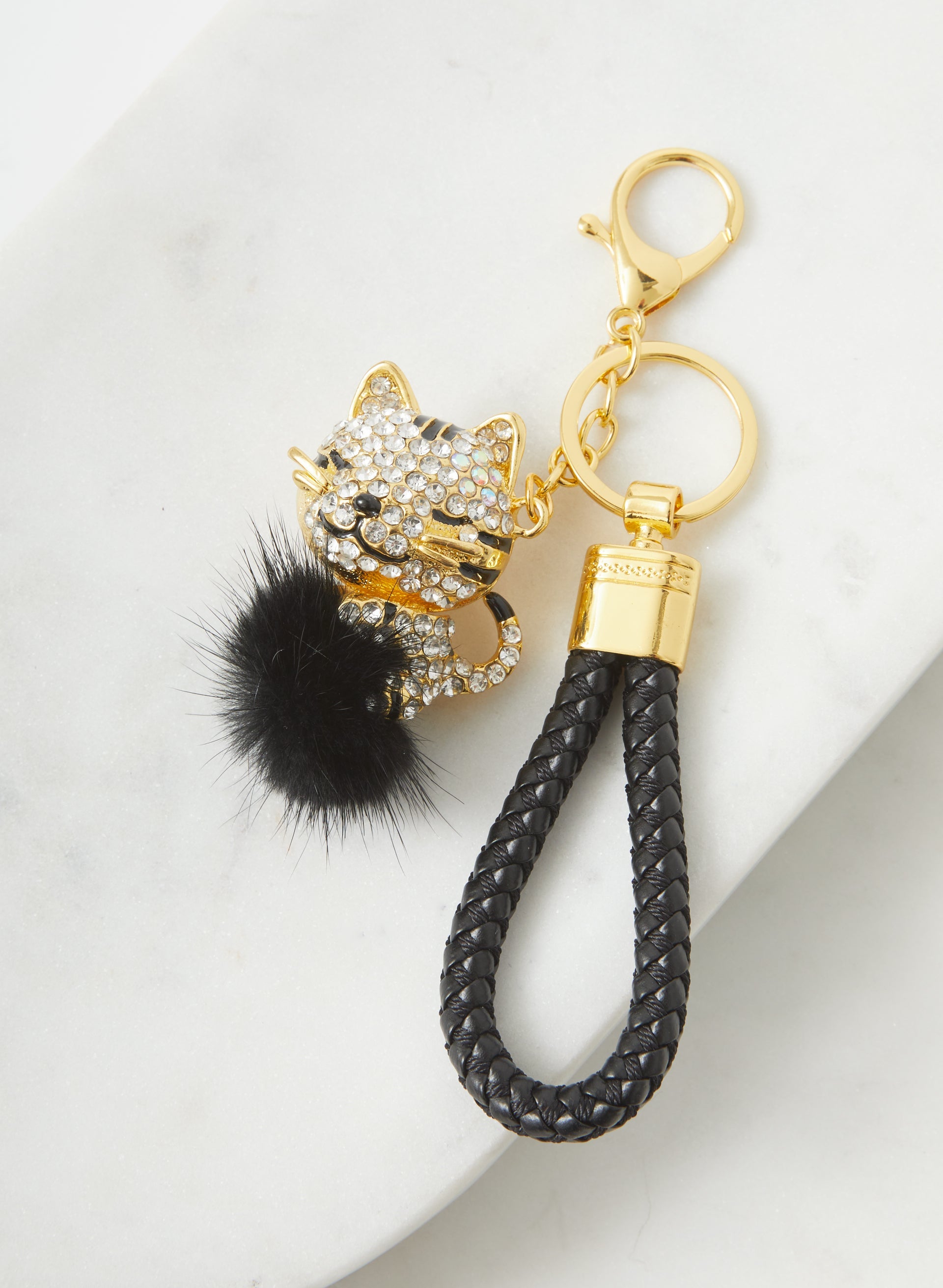 Cat pom pom keychain top