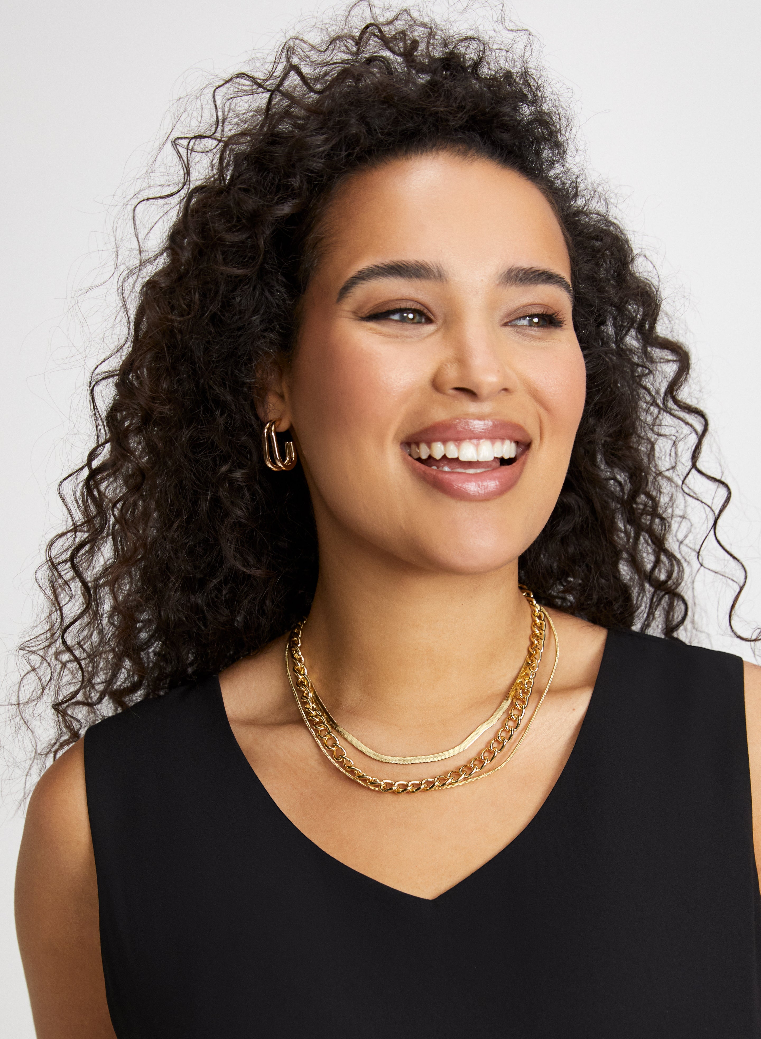 Accessories Women s Multi Row Chain Necklace in Gold Size 0