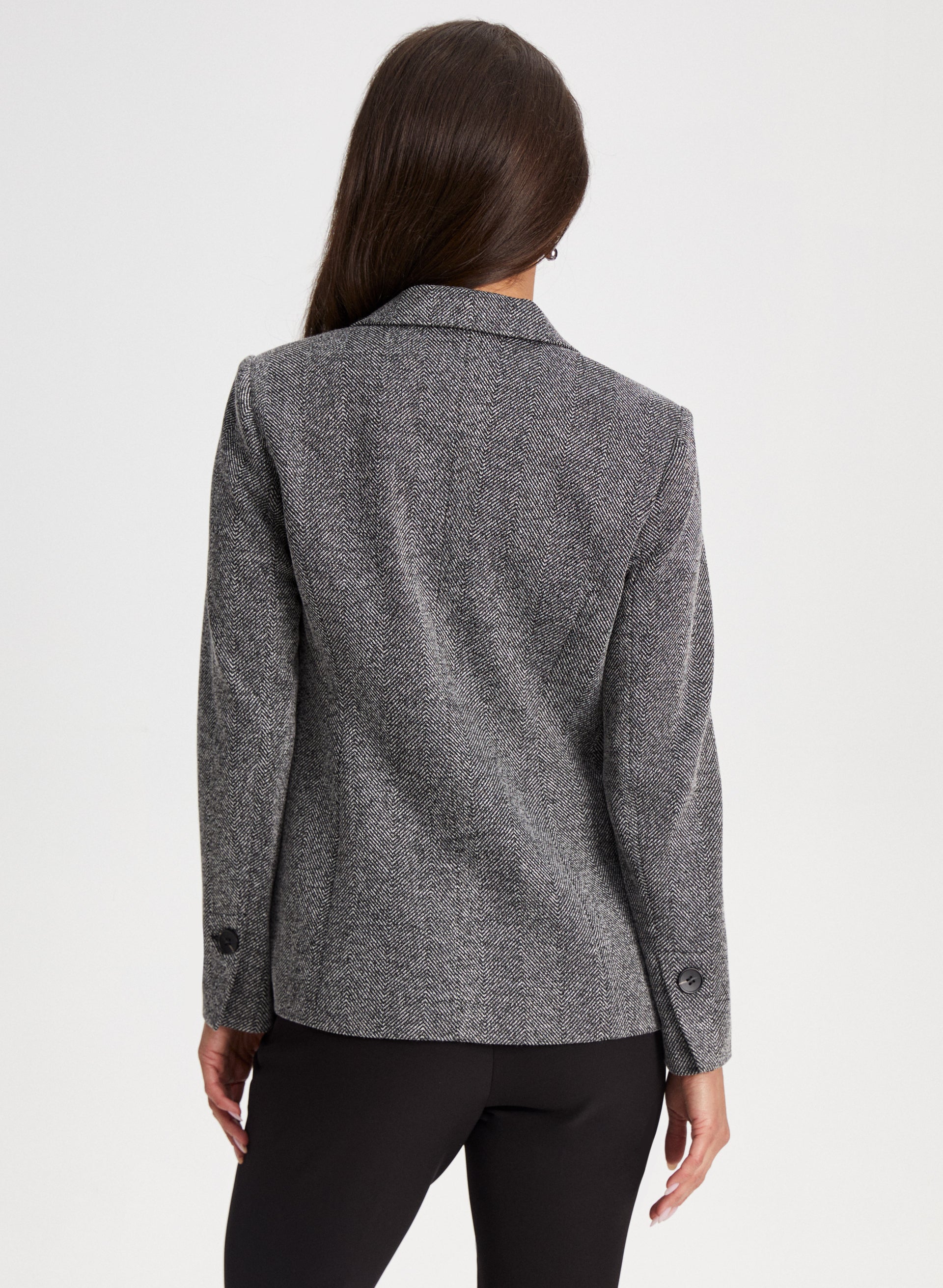 Laura Petites Women s Polyester Rayon Spandex Button Detail Herringbone Blazer in Black Pattern Size 8