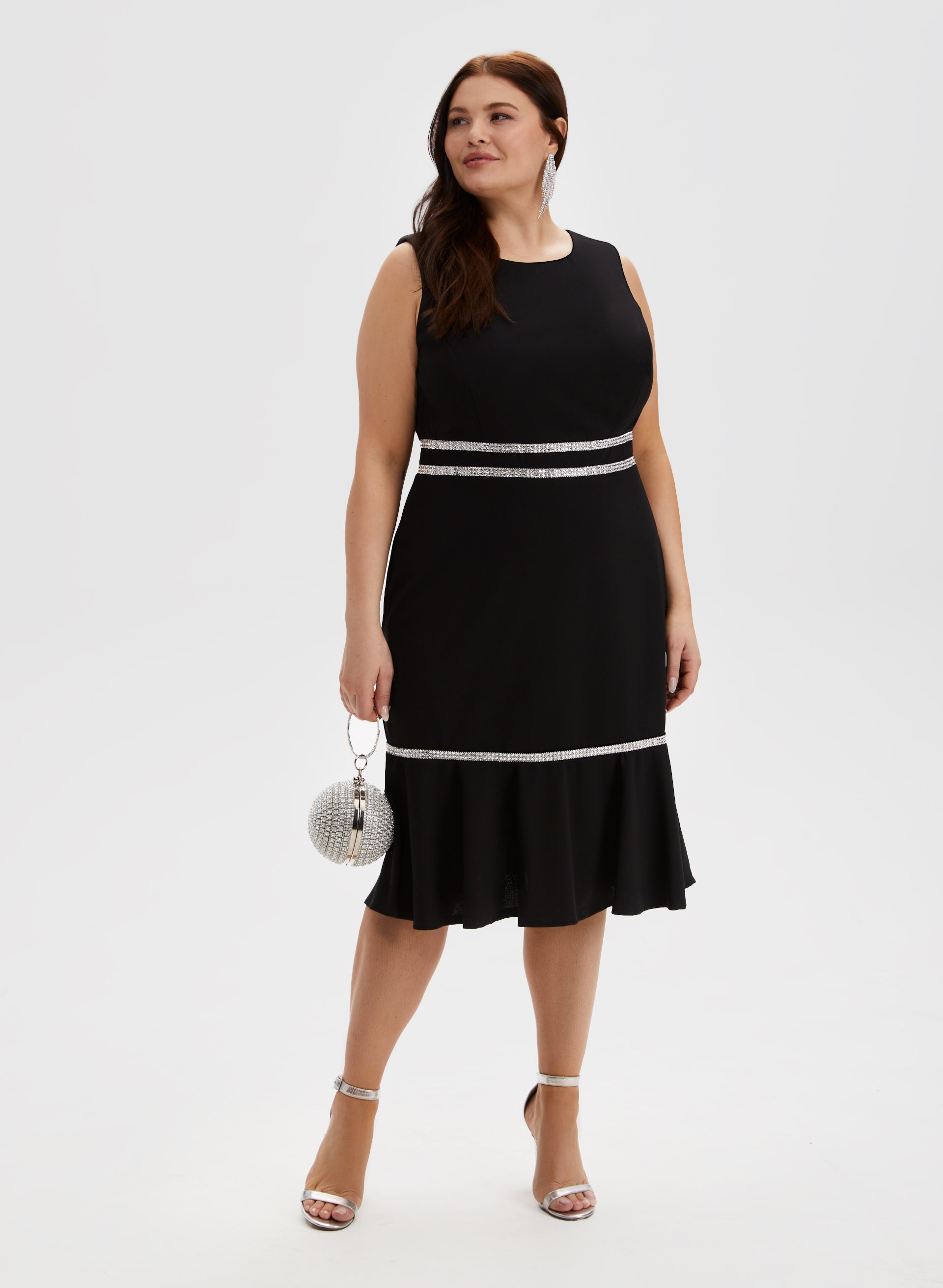 Black sleeveless dress plus size discount