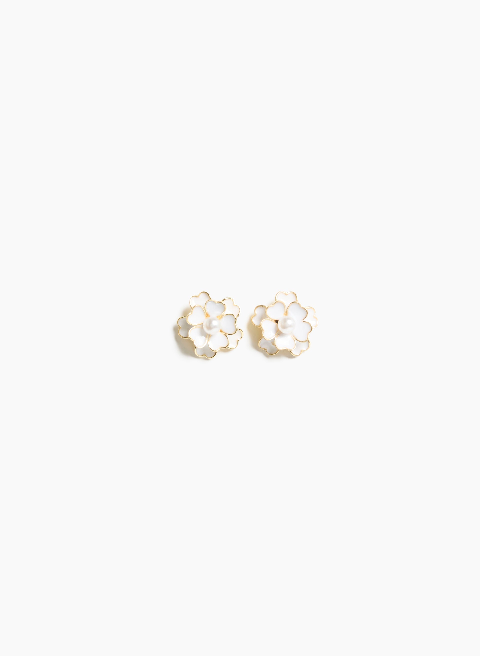 Flower Earring With Faux Pearl