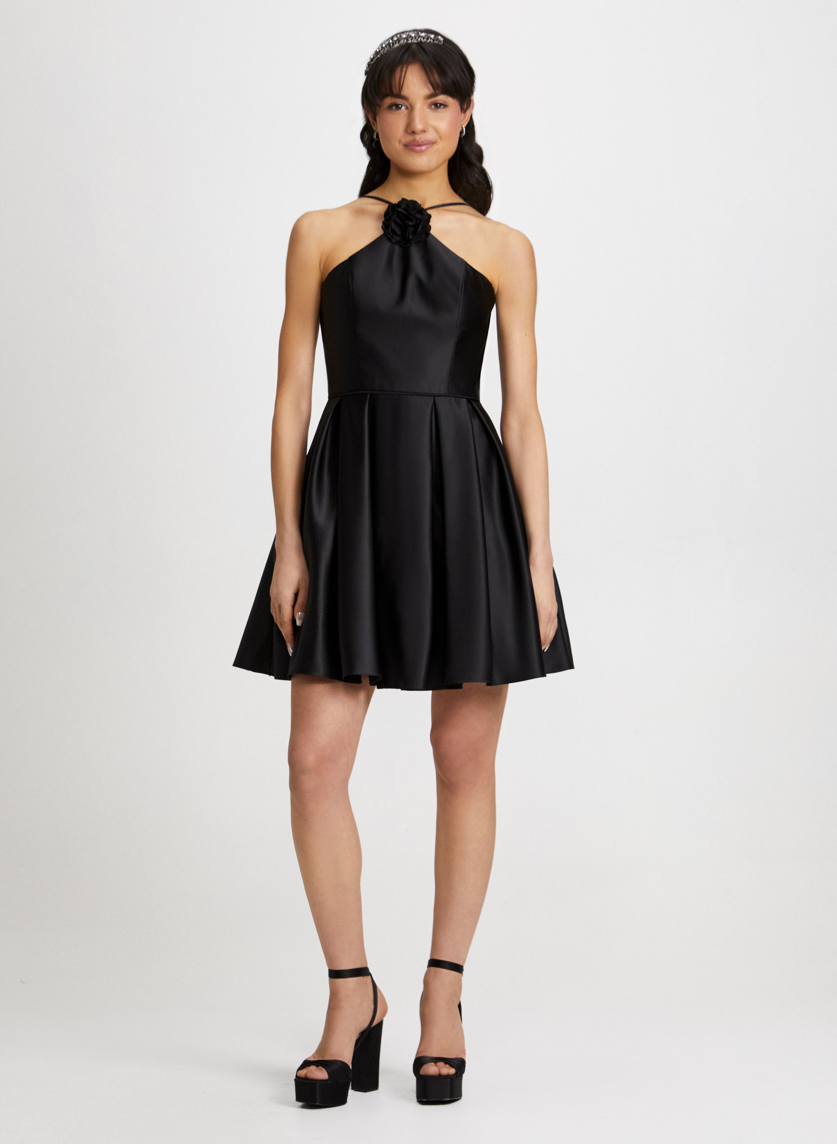 Halter Neck Dress & Dangle Earrings Halter Neck Dress & Dangle Earrings