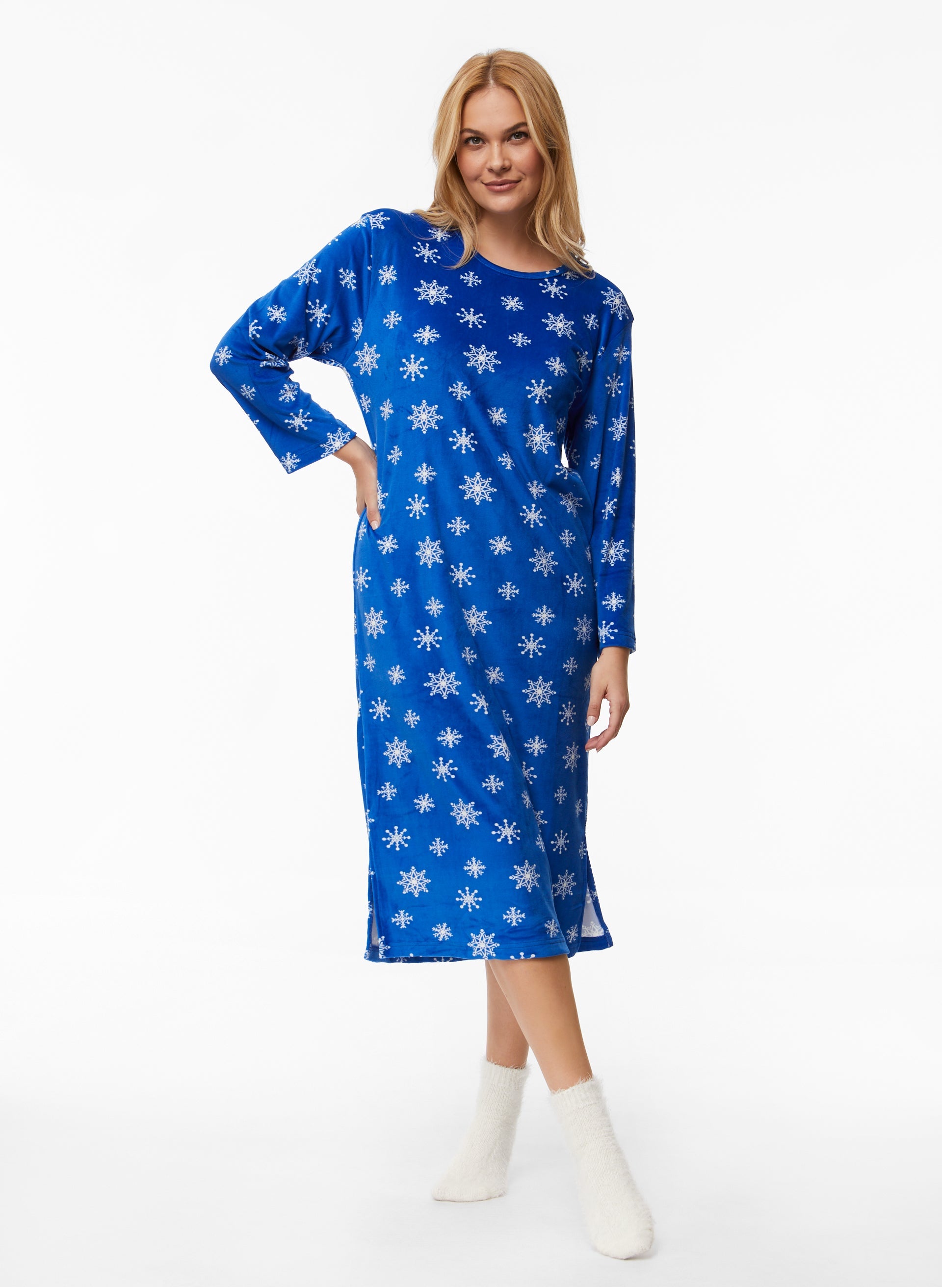 Velour Star Motif Nightgown