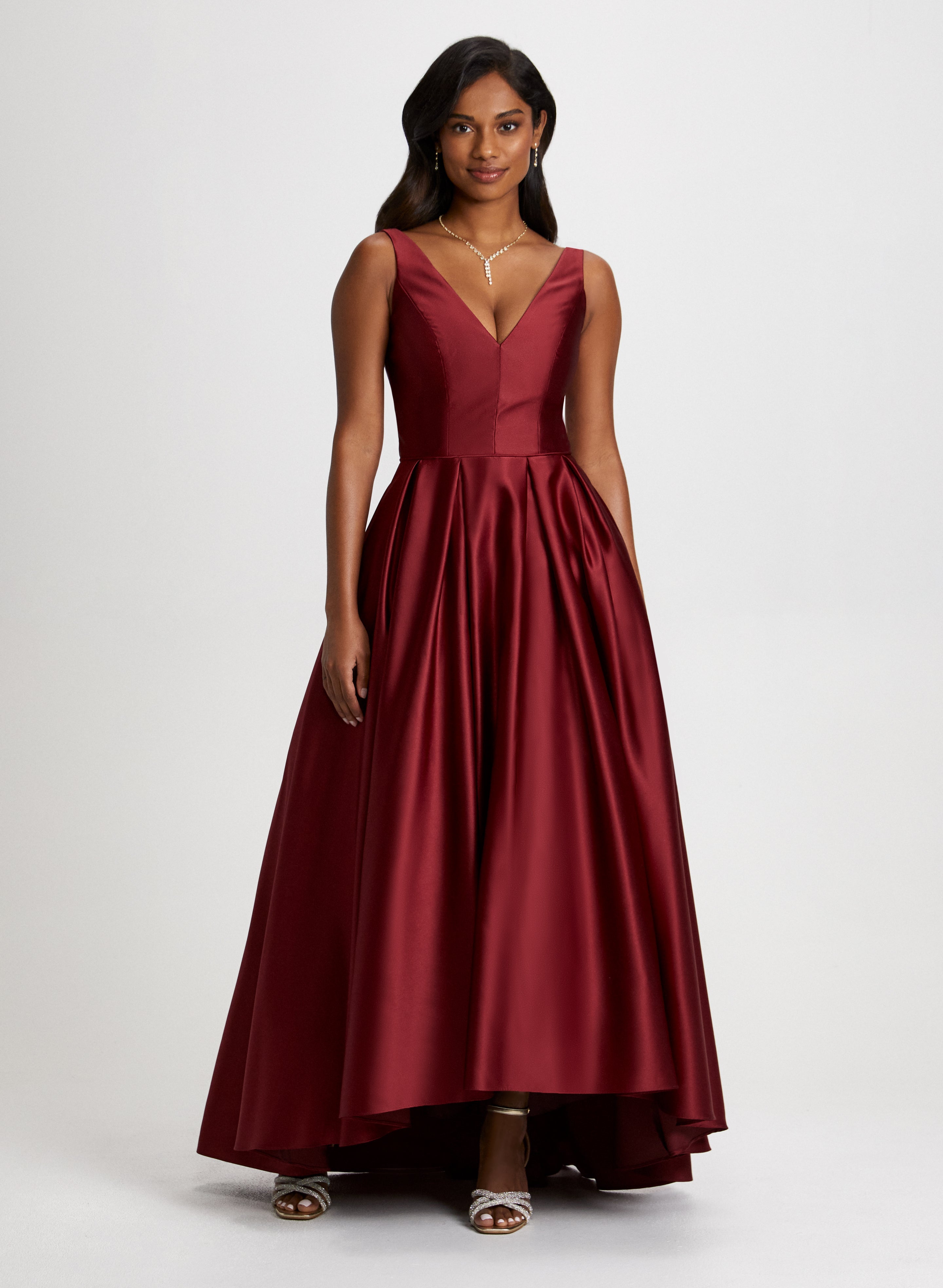 Sleeveless Satin Gown Y Necklace