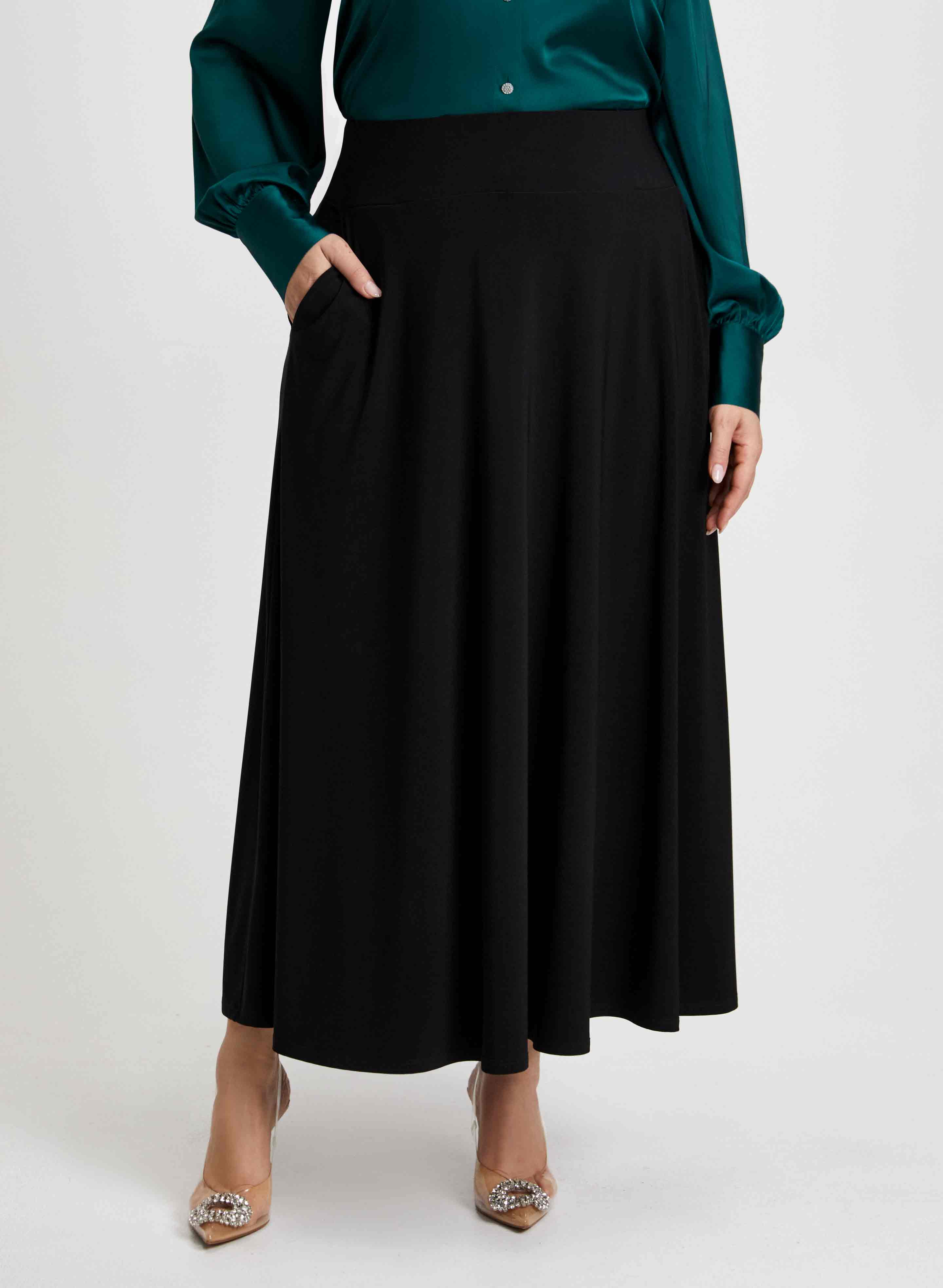 Plus Size Bra Top & Side Slit Maxi Skirt-110X