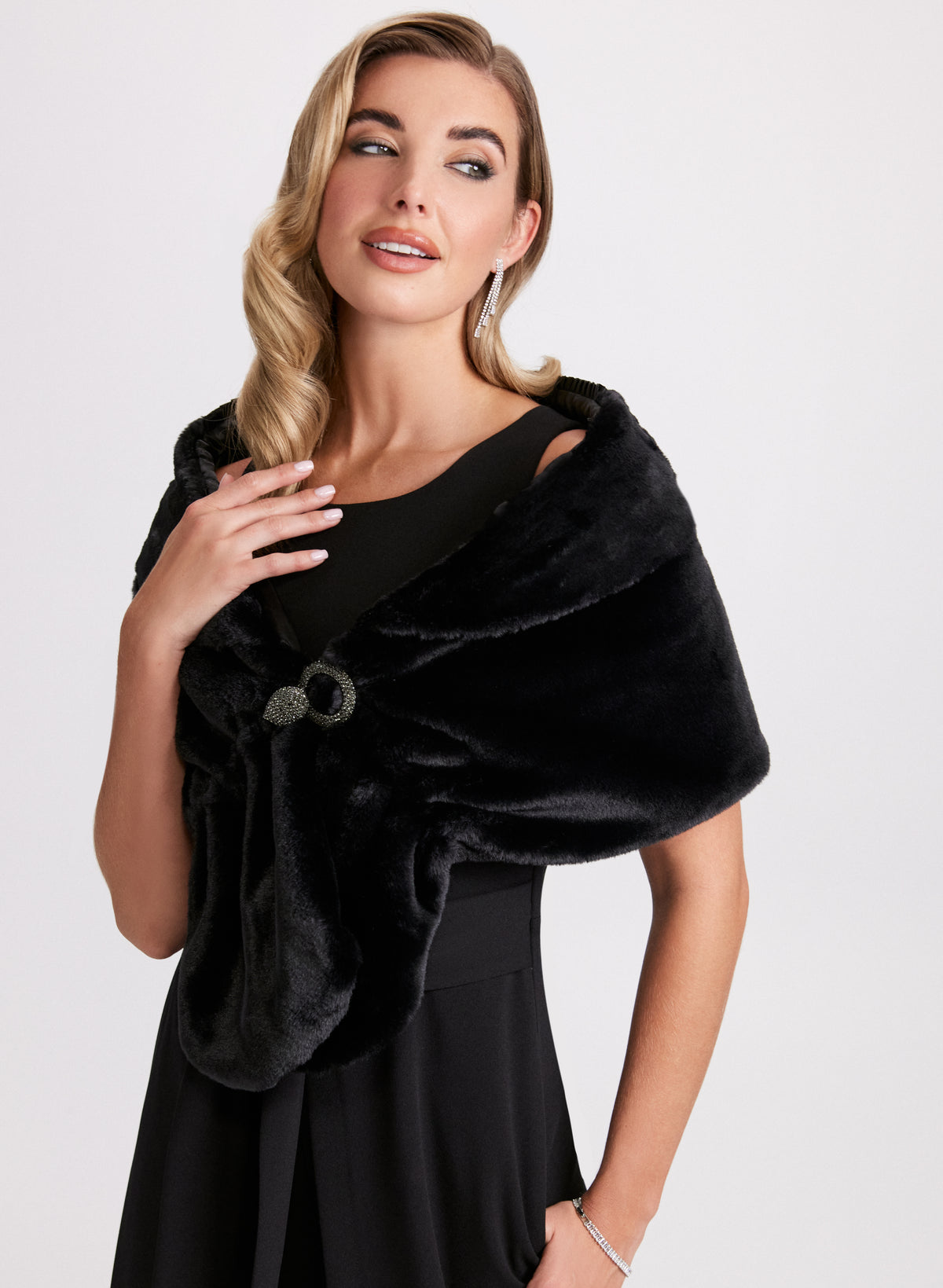Étole En Fausse Fourrure De Mariage Avec Broche - Gris Chaud Et Élégant Taille Unique