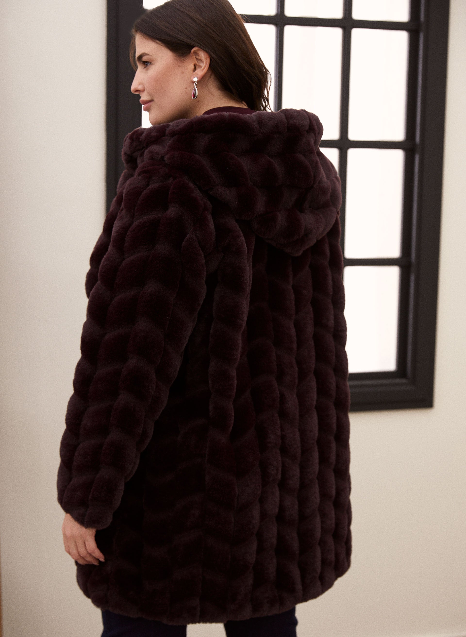 Lpa faux fur coat 84 2025