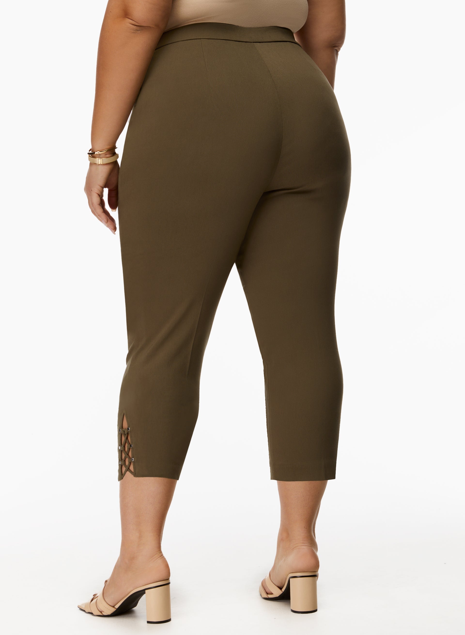 Laura Plus Women s Rayon Nylon Spandex Signature Fit Capris in Dusty Olive Size 14